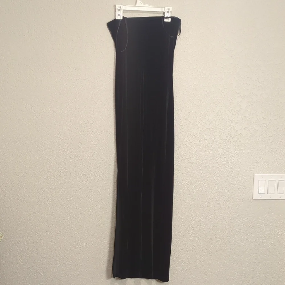 City Triangles vintage black velvet floral embroidered strapless maxi dress - Picture 9 of 11